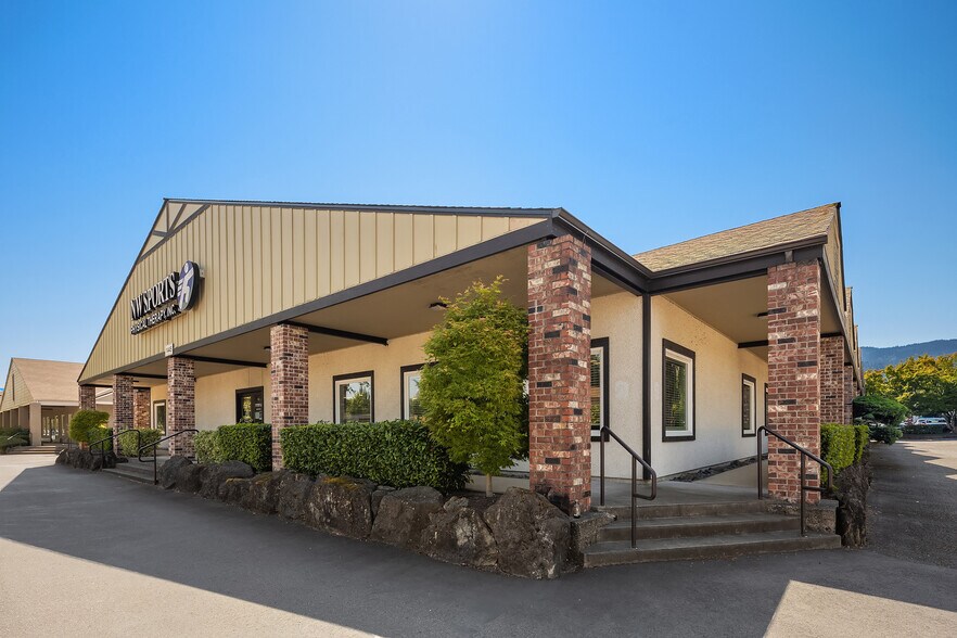 1445 NW Mall St, Issaquah, WA à louer - Photo de l’immeuble – Image 1 sur 1