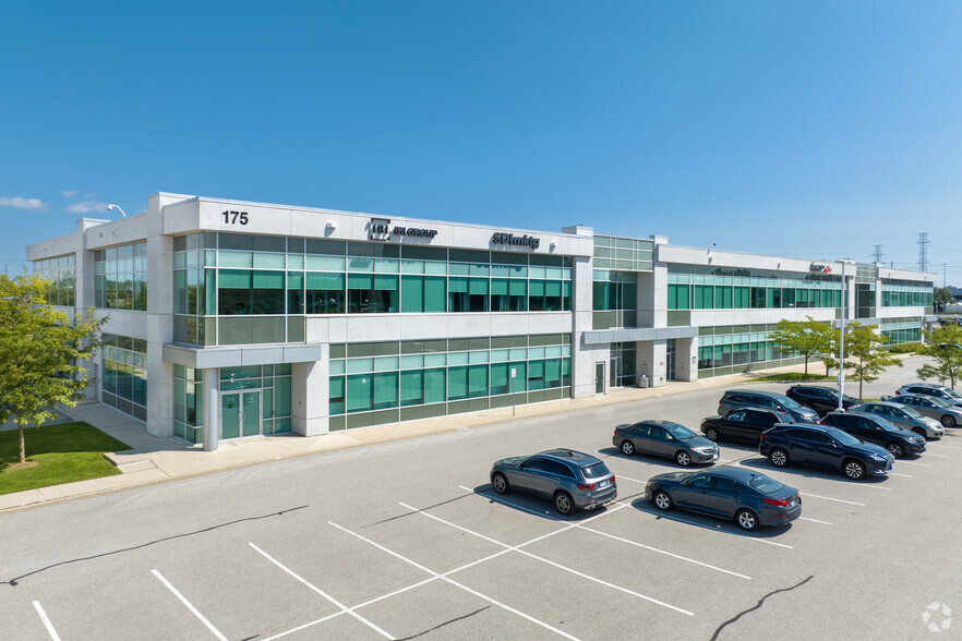 175 Galaxy Blvd, Toronto, ON à louer - Photo principale – Image 1 sur 3