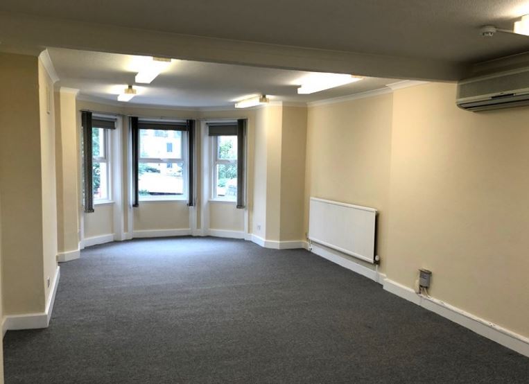 22-24 Claremont Rd, Surbiton à louer Photo intérieure– Image 1 sur 3