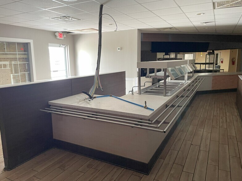 2235 Burton Ln, Martinsville, IN à louer - Photo de l’immeuble – Image 2 sur 25