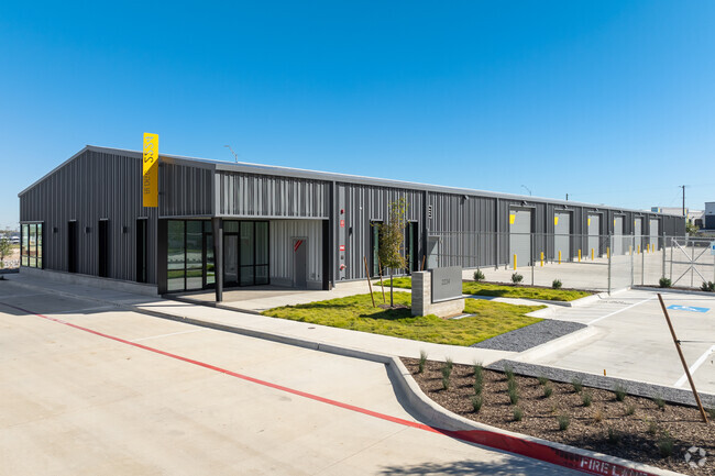 Plus de détails pour 2200-2300 SE Loop 820 Hwy, Fort Worth, TX - Industriel/Logistique à louer