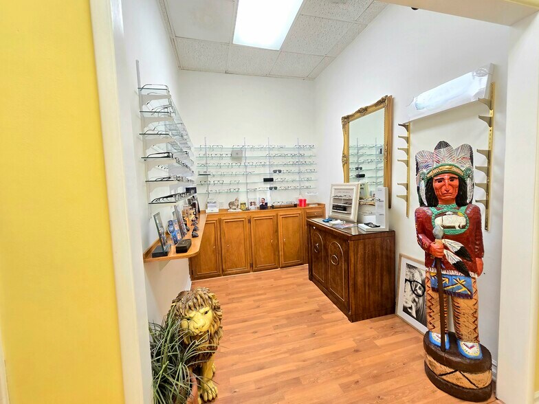 2915 W Magnolia Blvd, Burbank, CA à vendre - Photo de l’immeuble – Image 3 sur 10