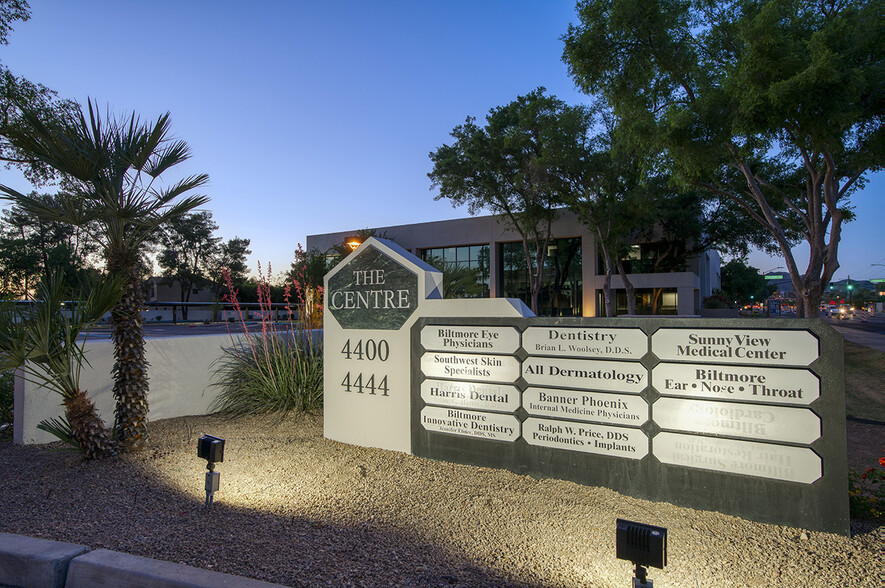 4444 N 32nd St, Phoenix, AZ à louer - Photo de l’immeuble – Image 1 sur 7