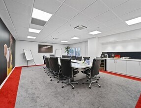 Plane Tree Cres, Feltham à louer Photo intérieure– Image 1 sur 2