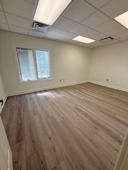 670 Oakleaf Office Ln, Memphis, TN à louer - Photo intérieure – Image 2 sur 5