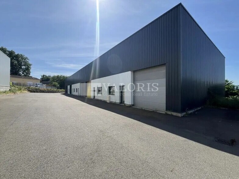 117 Rue De L'Industrie, Montmerle-sur-Saône à louer - Photo de l’immeuble – Image 1 sur 6