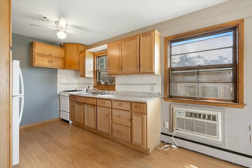 3545 12th Ave S, Minneapolis, MN à vendre - Photo intérieure – Image 3 sur 5