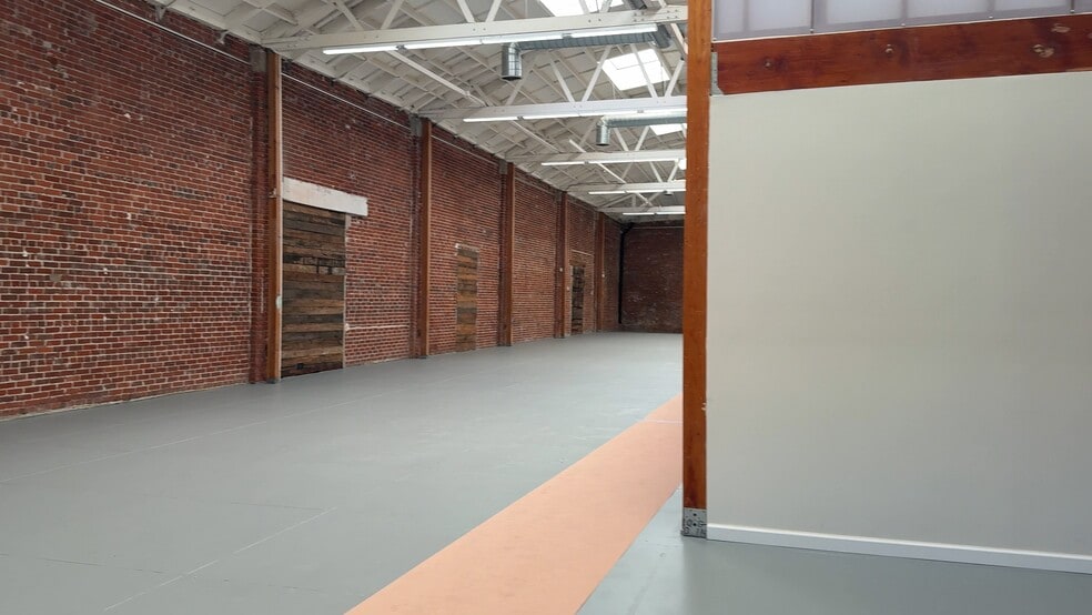 800-810 S Santa Fe Ave, Los Angeles, CA à louer - Vidéo sur l’annonce professionnelle – Image 2 sur 3