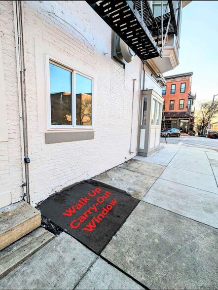25 N Chester St, Baltimore, MD à louer - Photo de l’immeuble – Image 1 sur 6