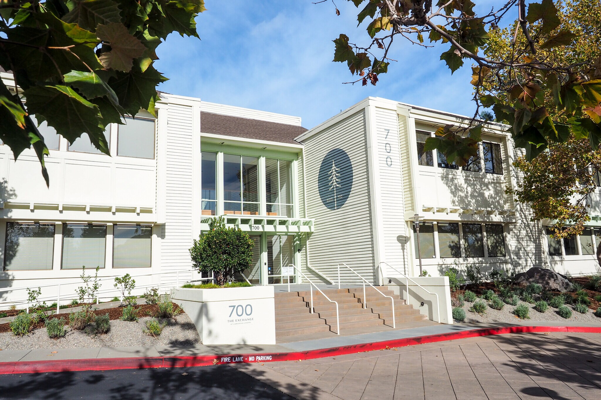 700 Larkspur Landing Cir, Larkspur, CA à louer Photo principale– Image 1 sur 7