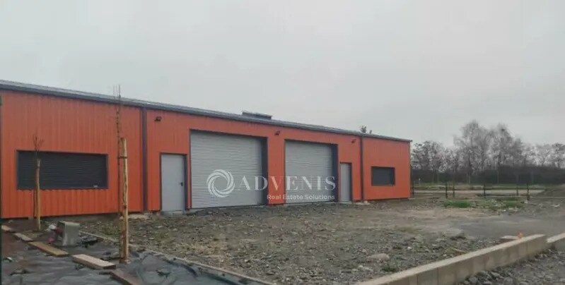 Local d’activités dans Vierzon à louer Photo de l’immeuble– Image 1 sur 5