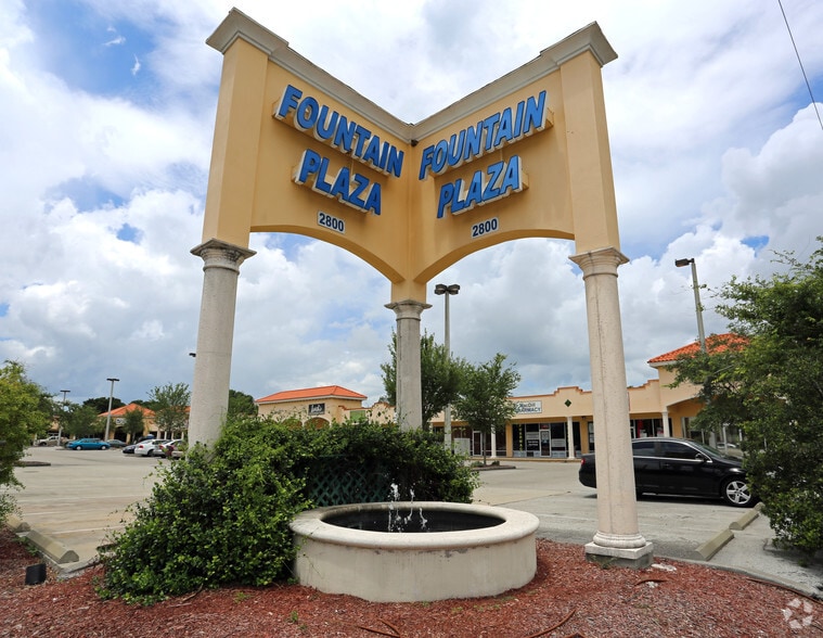 2800 N Macdill Ave, Tampa, FL à louer - Photo de l’immeuble – Image 3 sur 5