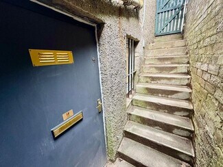Plus de détails pour 10A-10B South Trinity Rd, Edinburgh - Bureau à louer