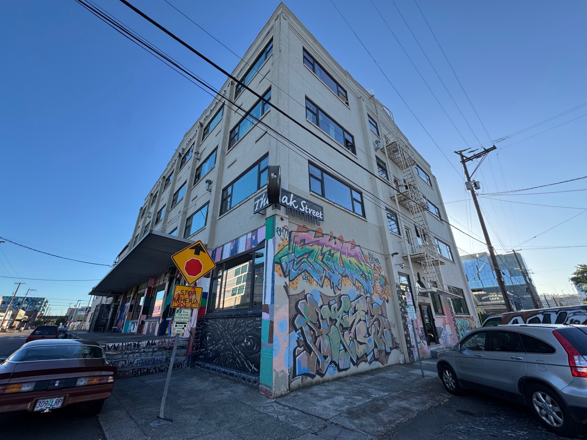 232 SE Oak St, Portland, OR à louer Photo de l’immeuble– Image 1 sur 9