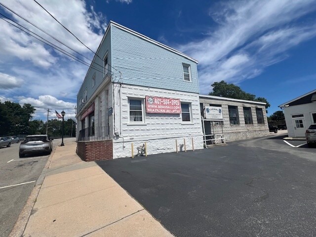 31-33 Railroad Ave, Westerly, RI à vendre - Photo de l’immeuble – Image 2 sur 28