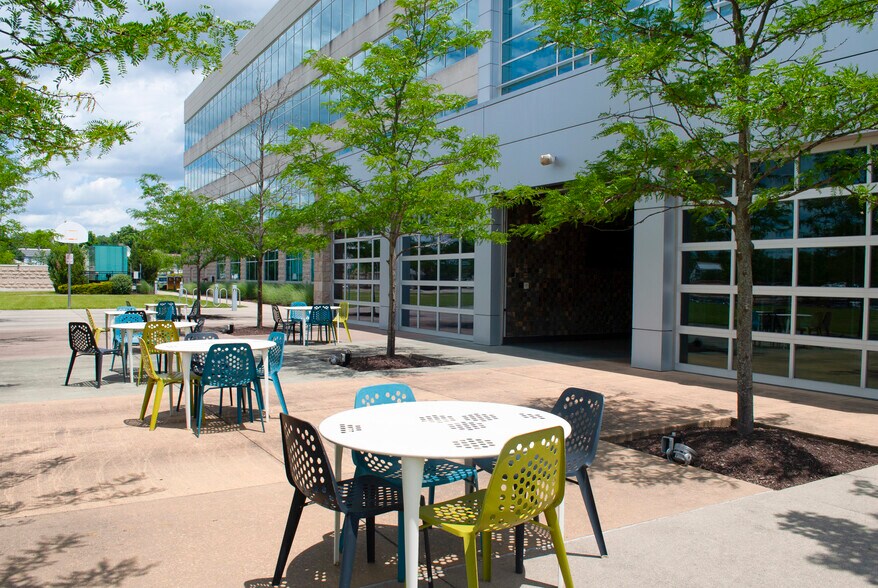 4811 Montgomery Rd, Norwood, OH à vendre - Photo de l’immeuble – Image 3 sur 23