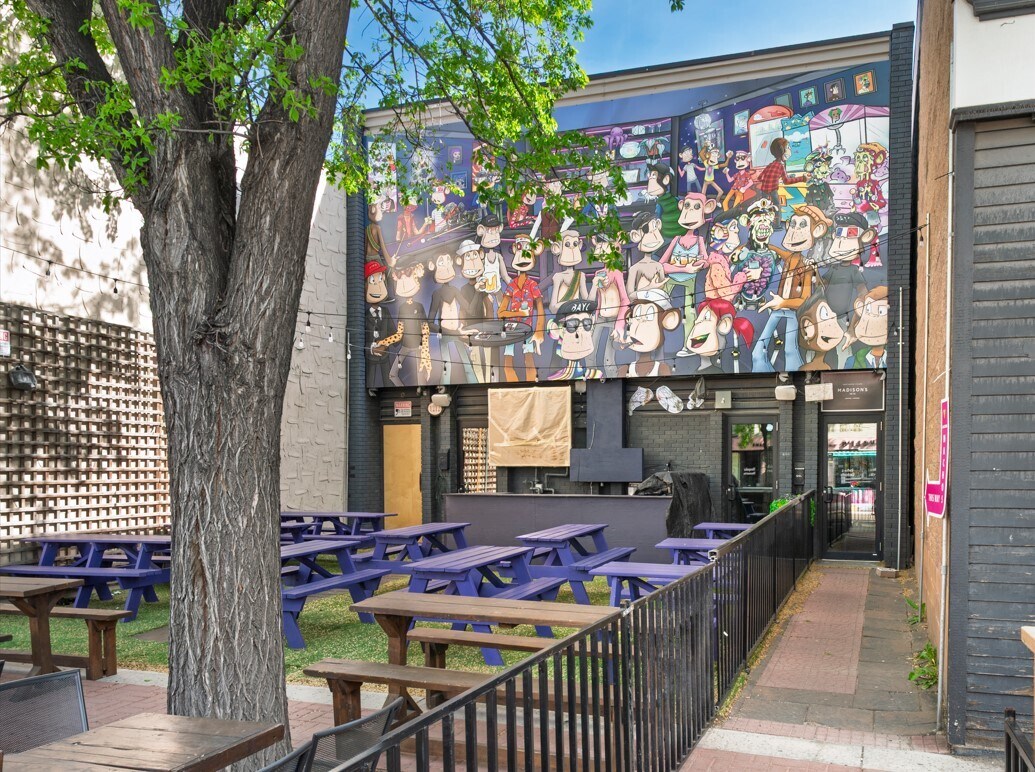 1212 9th Ave SE, Calgary, AB à vendre Photo principale– Image 1 sur 4