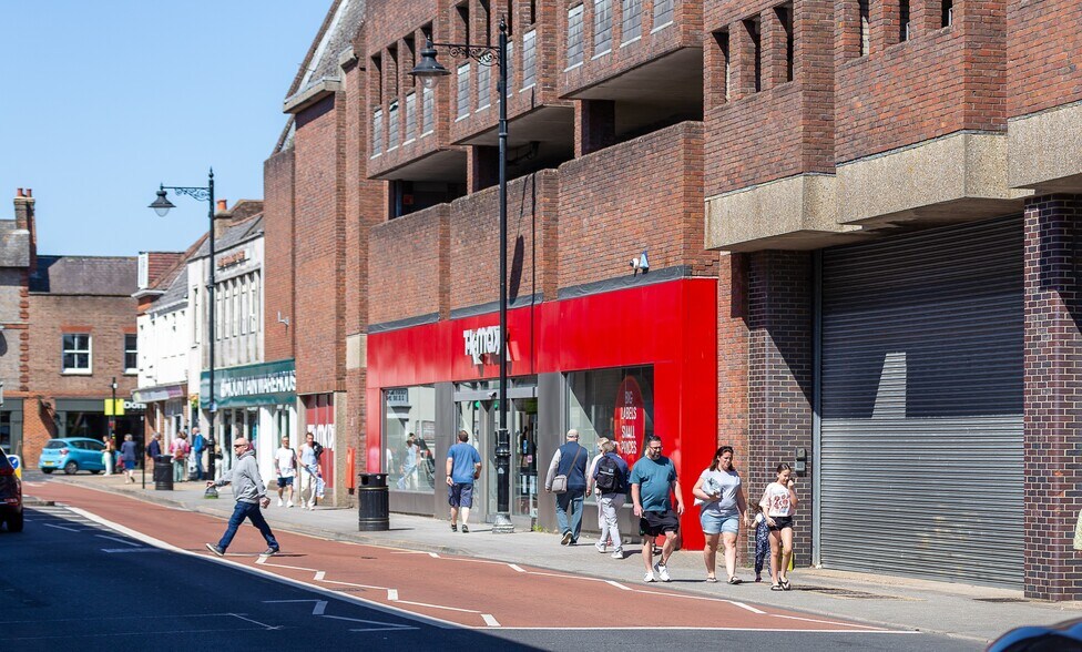 49-52 Pyle St, Newport à vendre - Photo de l’immeuble – Image 2 sur 10