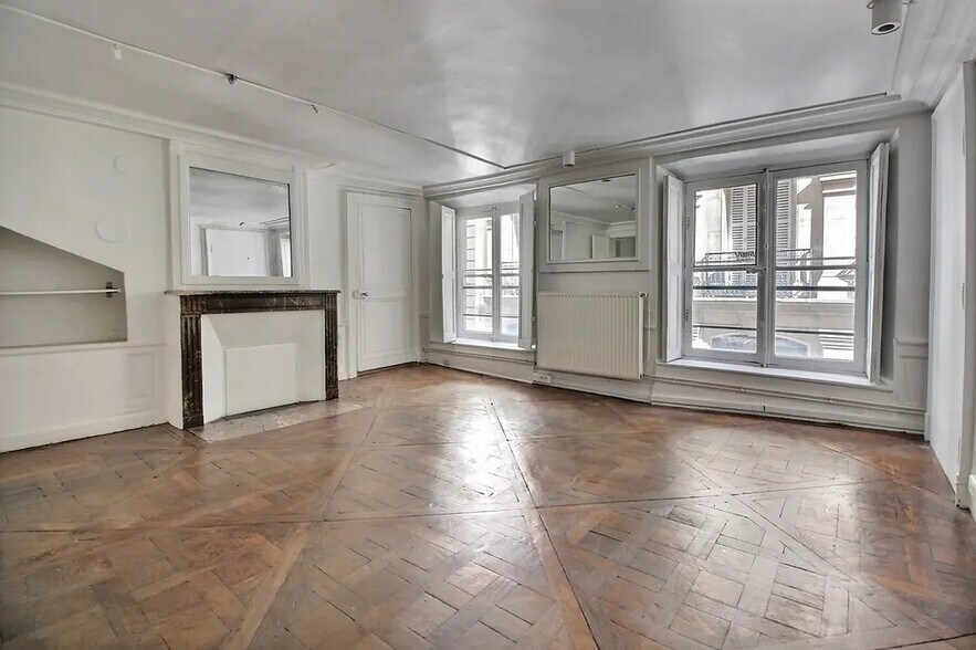 15 Rue Du Colonel Driant, Paris à louer - Photo de l’immeuble – Image 1 sur 6