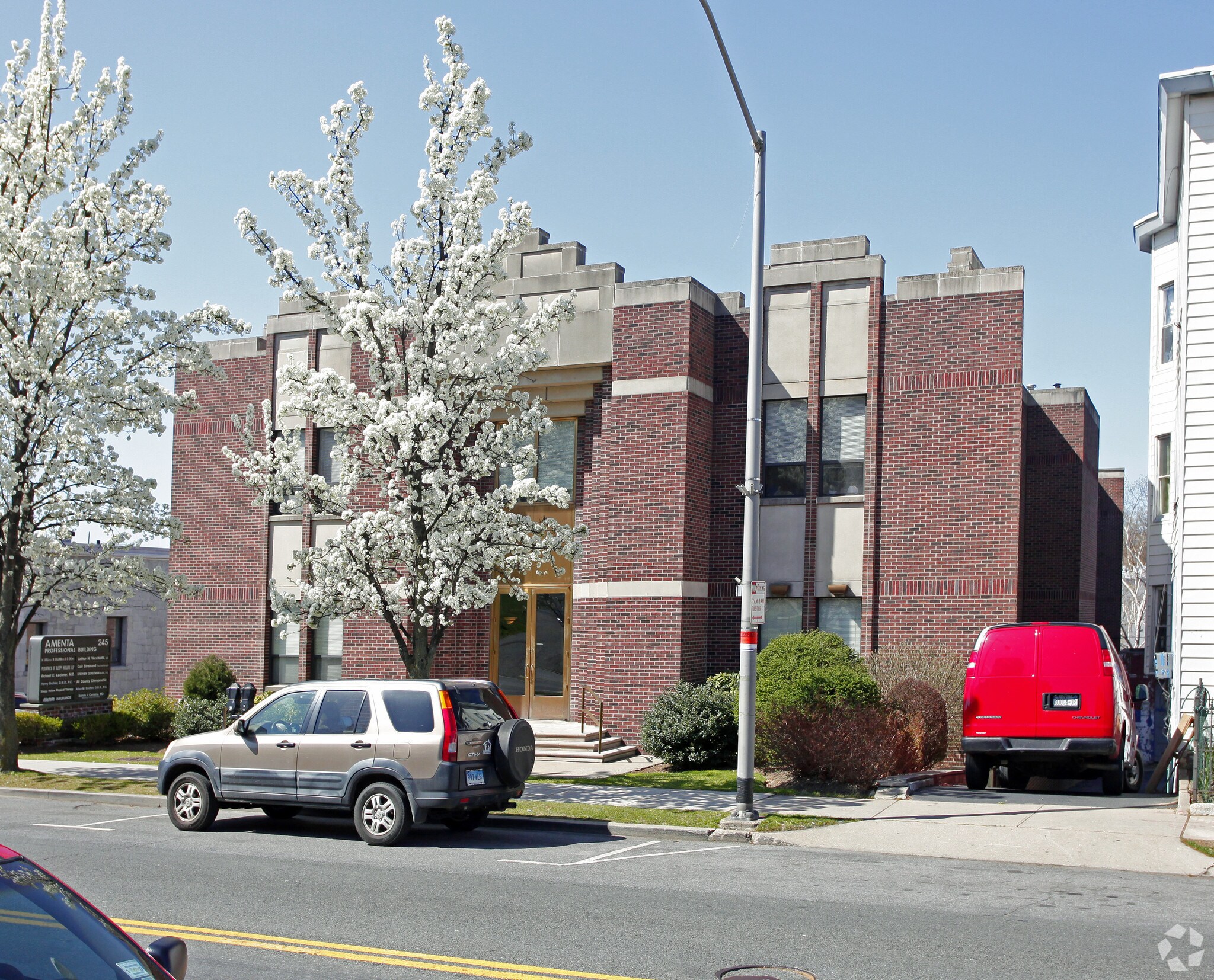 245 N Broadway, Sleepy Hollow, NY à louer Photo de l’immeuble– Image 1 sur 3