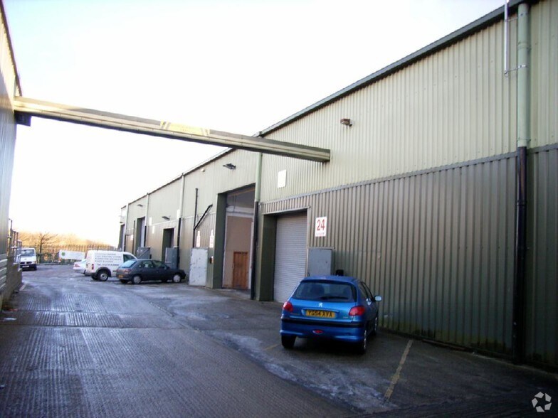 Thornton Rd, Bradford à louer - Photo de l’immeuble – Image 2 sur 6