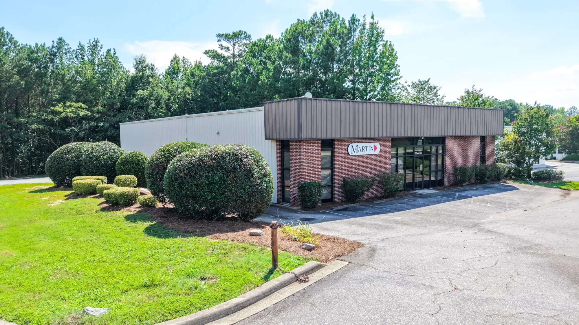141 Dutchman Blvd, Irmo, SC à louer Photo de l’immeuble– Image 1 sur 7