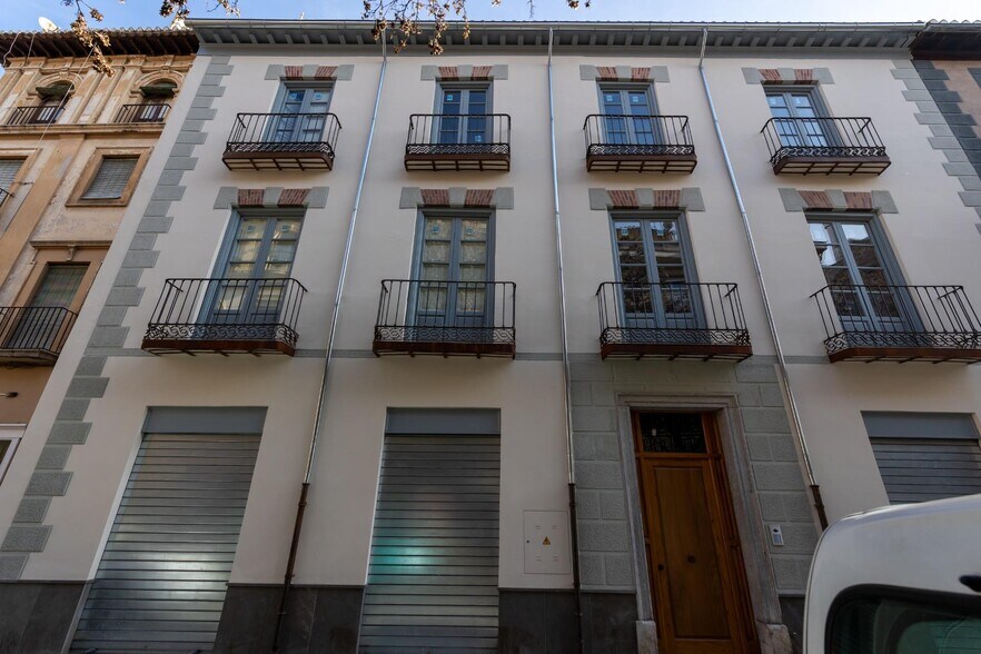 Local commercial dans Granada à louer - Photo de l’immeuble – Image 3 sur 8