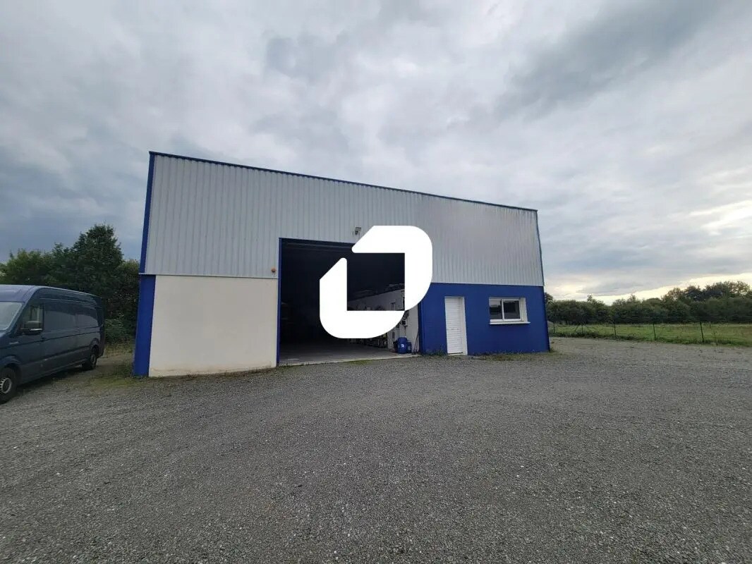 Bureau dans Saint-Colomban à louer Photo de l’immeuble– Image 1 sur 6