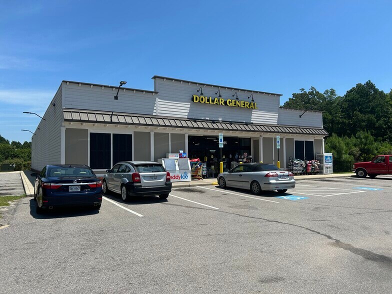 1035 Holiday Island Rd, Hertford, NC à vendre - Photo de l’immeuble – Image 2 sur 4