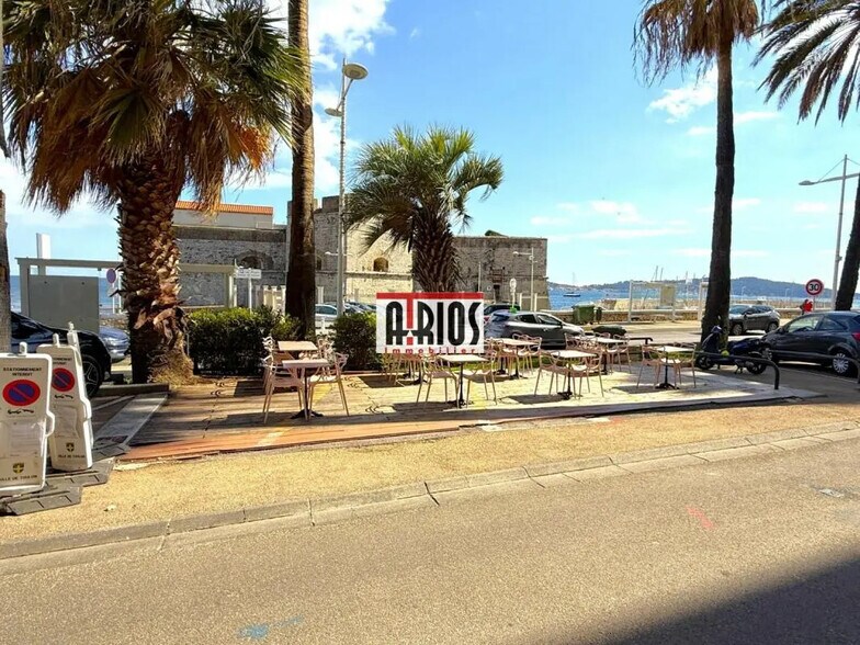 Local d’activités dans Toulon à louer - Photo de l’immeuble – Image 2 sur 3