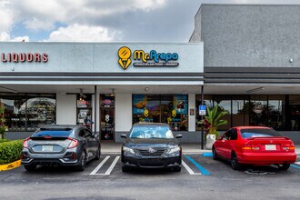 16789-16935 NW 67th Ave, Miami, FL à louer Photo intérieure– Image 1 sur 4