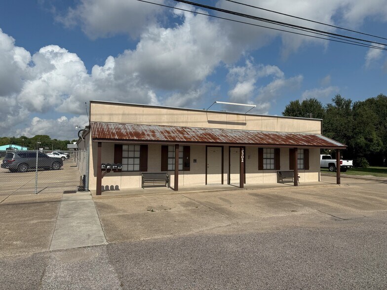 3302 Old Alvin Rd, Pearland, TX à louer - Photo de l’immeuble – Image 2 sur 13