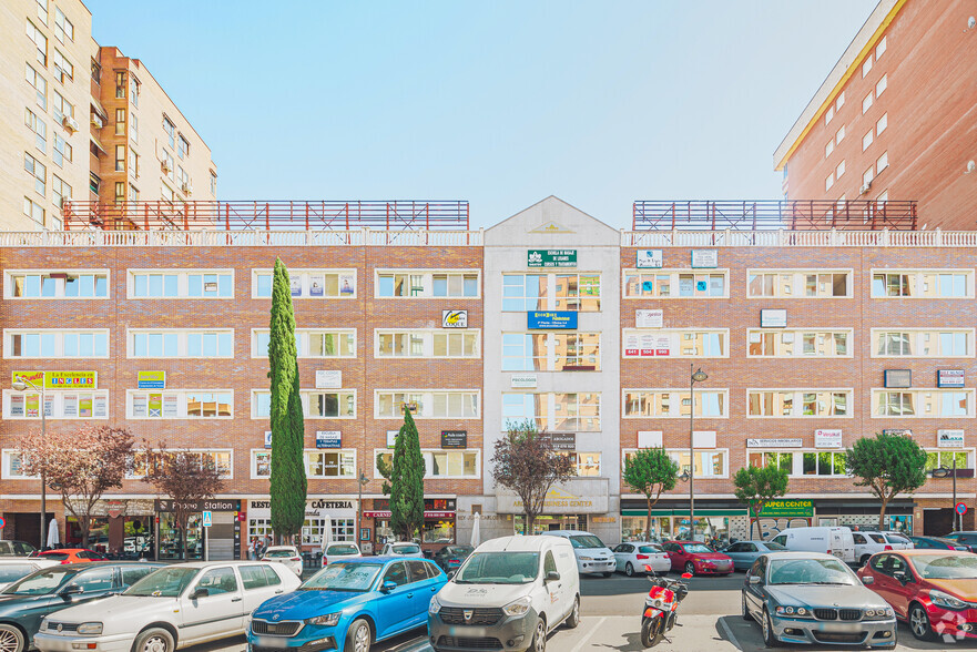 Avenida Rey Juan Carlos i, Leganés, Madrid à vendre - Photo principale – Image 1 sur 3
