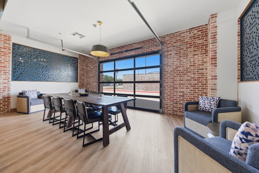 1508 Texas Ave S, College Station, TX à louer - Photo de l’immeuble – Image 3 sur 10