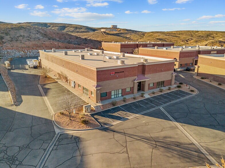 3884 S River Rd, St George, UT à vendre - Photo de l’immeuble – Image 2 sur 18