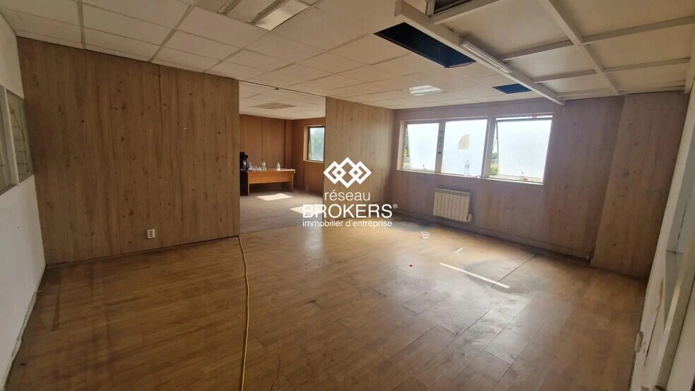 7 Avenue Louis De Broglie, SAINT-OUEN-L'AUMONE à louer - Photo de l’immeuble – Image 3 sur 3