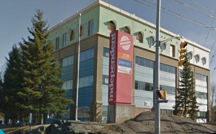 145 Government Rd W, Kirkland Lake, ON à louer Photo principale– Image 1 sur 13