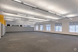 500 W Bethany Dr, Allen, TX à louer Photo intérieure– Image 2 sur 11