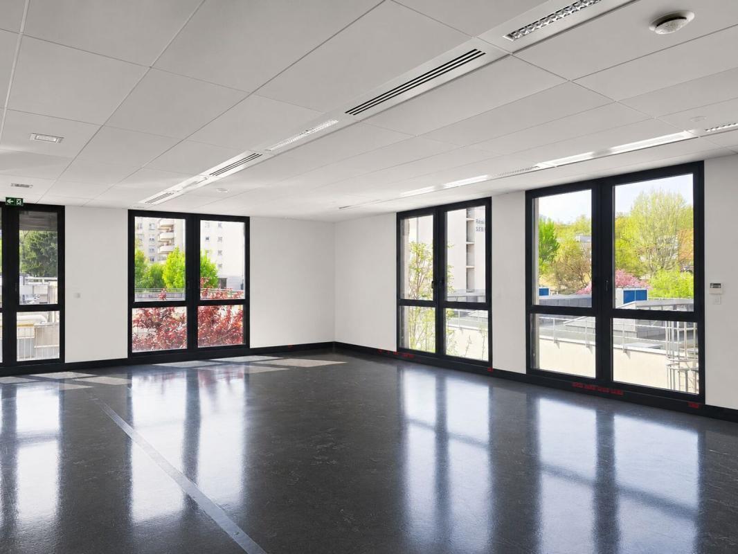 31 Rue Gorge De Loup, Lyon à louer Photo intérieure– Image 1 sur 10