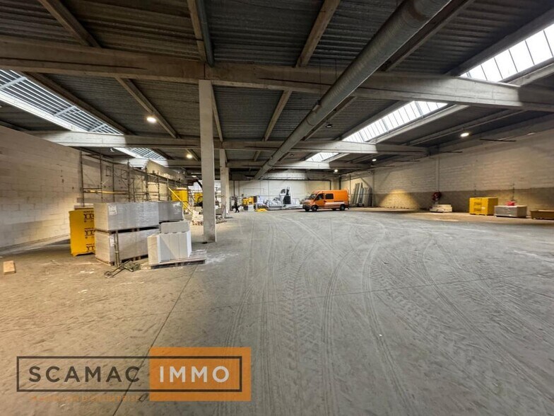 Industriel/Logistique dans Moissy-Cramayel à louer - Photo intérieure – Image 1 sur 10
