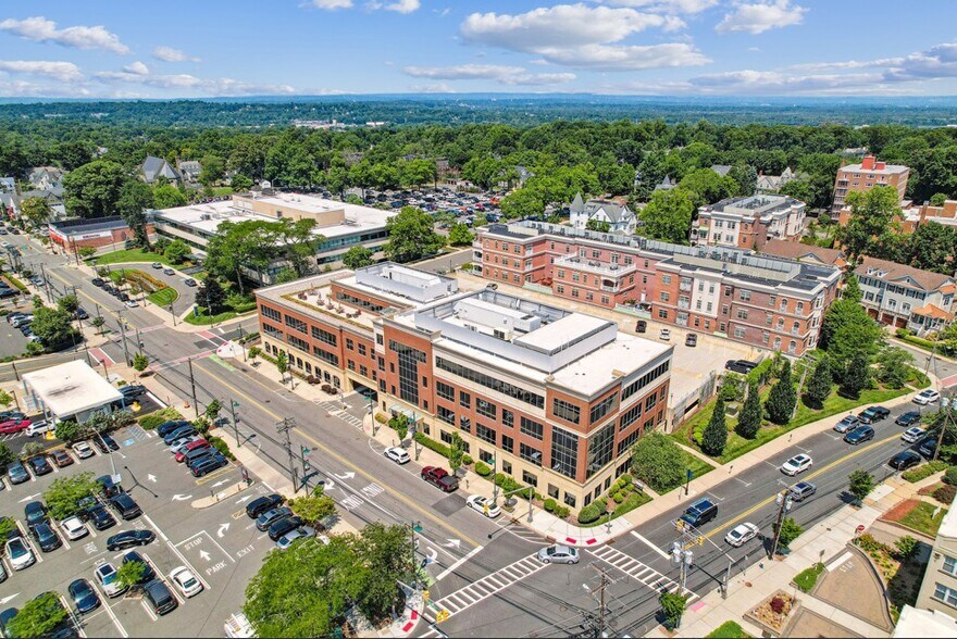 1 DeForest Ave, Summit, NJ à louer - Aérien – Image 3 sur 8