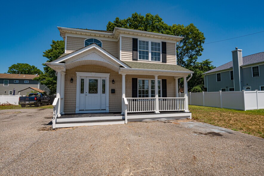 2163 Sunrise Hwy, Islip, NY à vendre - Photo de l’immeuble – Image 2 sur 17