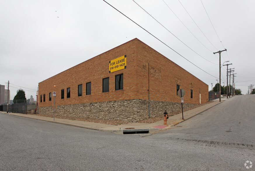 1120 E 13th St, Kansas City, MO à louer - Photo de l’immeuble – Image 2 sur 5