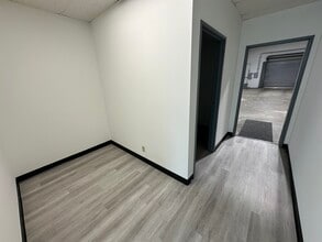 14525 Valley View Ave, Santa Fe Springs, CA à louer Photo intérieure– Image 2 sur 5