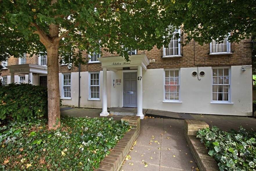 Water Ln, Bishop's Stortford à vendre - Photo de l’immeuble – Image 1 sur 13