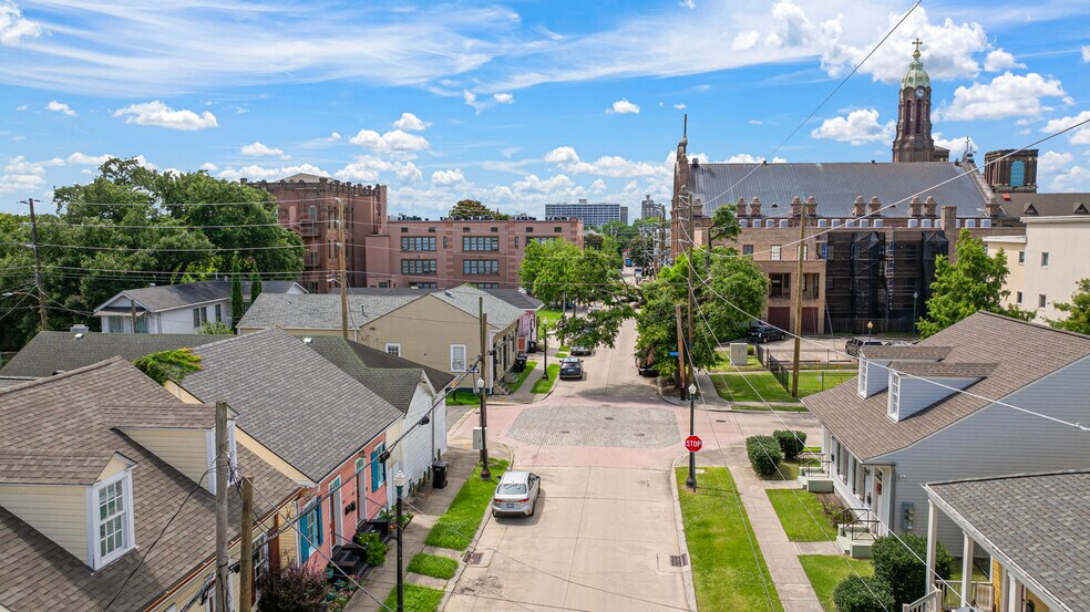834 Josephine St, New Orleans, LA à vendre - Photo de l’immeuble – Image 3 sur 19