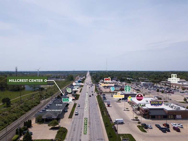 2000 S Neil St, Champaign, IL à louer - Photo de l’immeuble – Image 1 sur 7