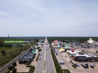 Plus de détails pour 2000 S Neil St, Champaign, IL - Local commercial à louer