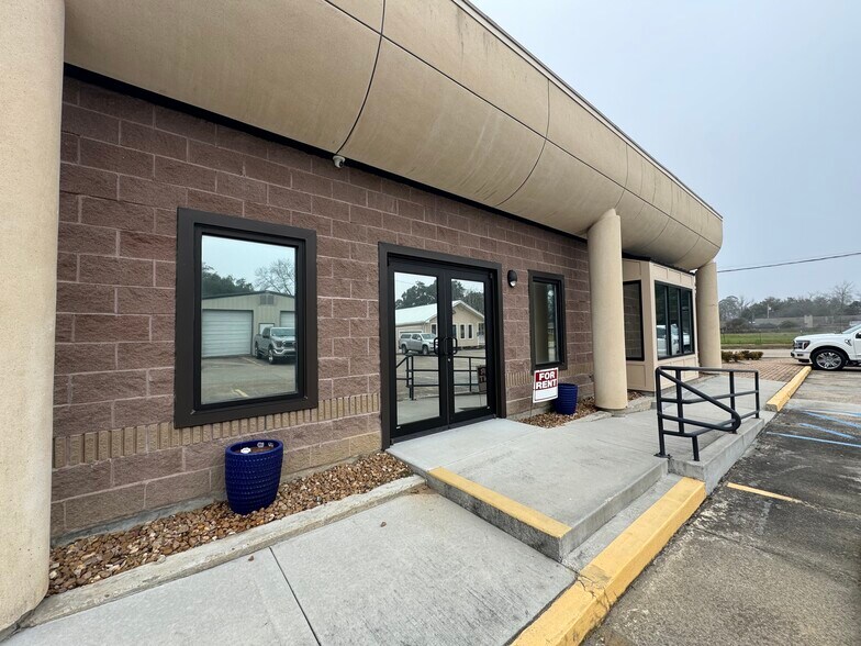 249 N College Rd, Lafayette, LA à louer - Photo de l’immeuble – Image 1 sur 6