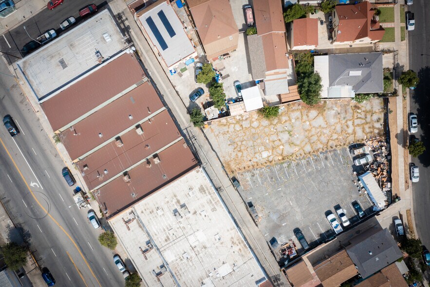 3409 E Olympic Blvd, Los Angeles, CA à louer - Photo de l’immeuble – Image 3 sur 6